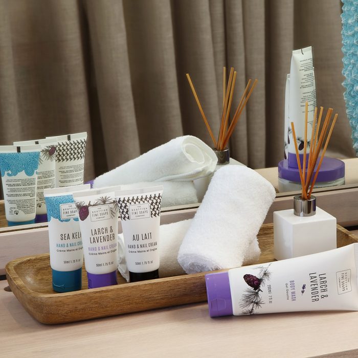 GIFT SET HAND AND NAIL CREAM